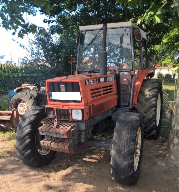 Kubota M7950DT