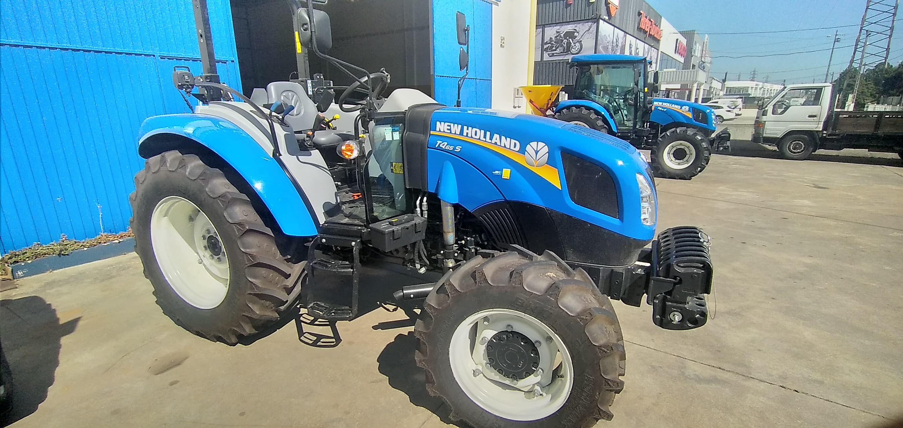 NEW HOLLAND T4.65S