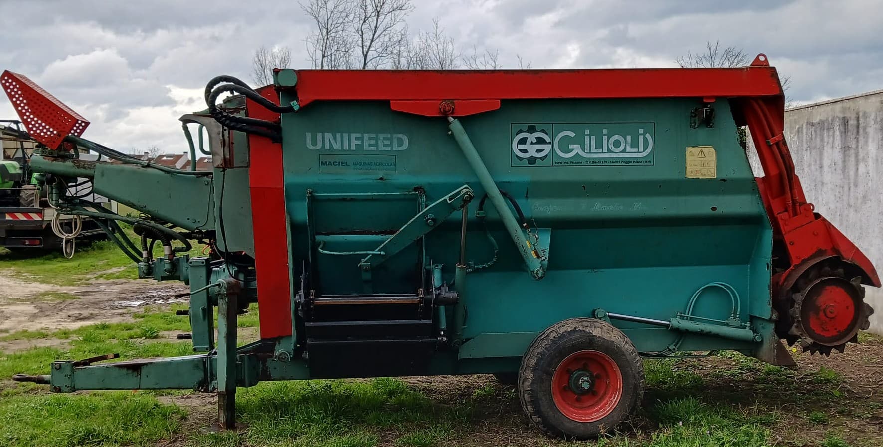 Privado: Unifeed Gilioli Usado