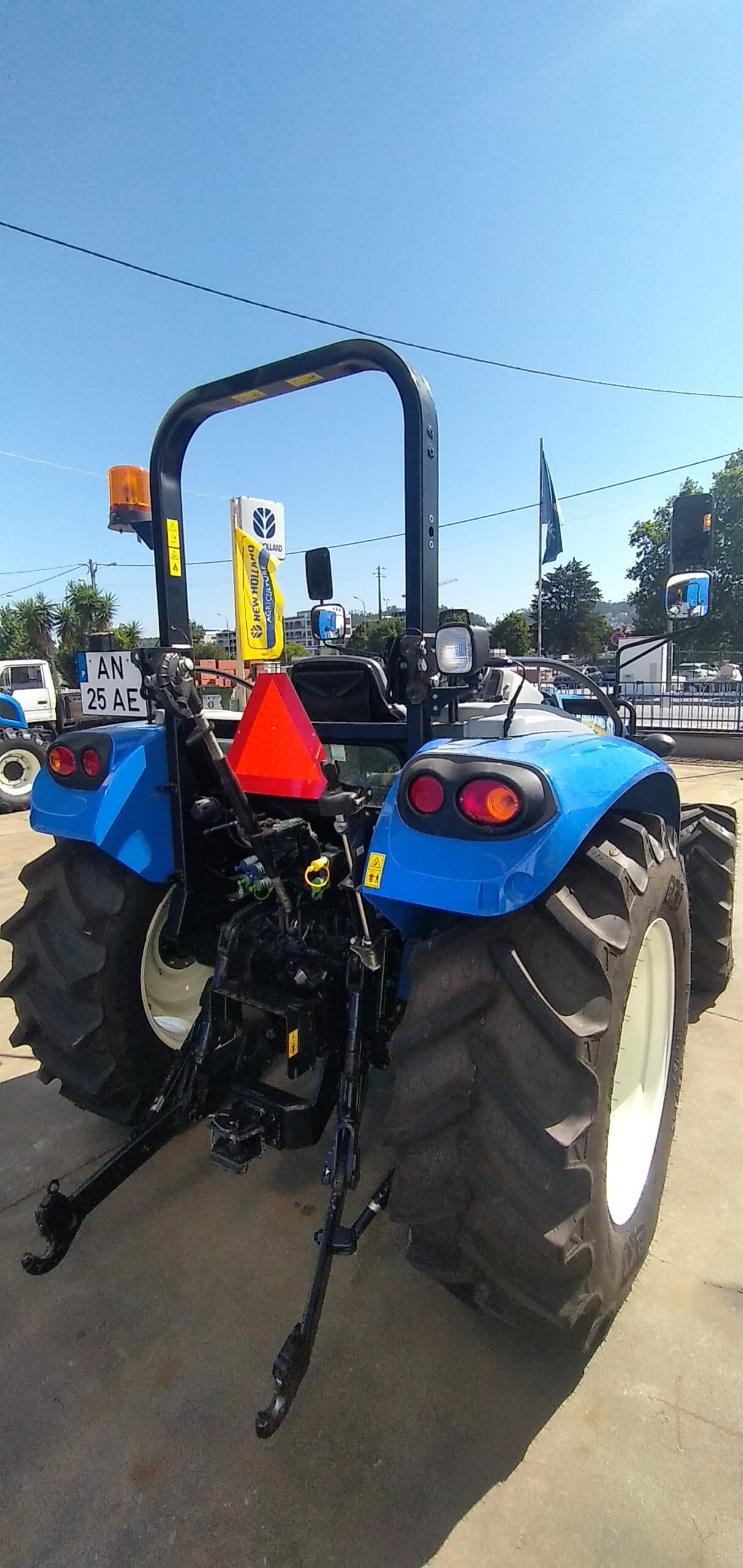 NEW HOLLAND T4.65S